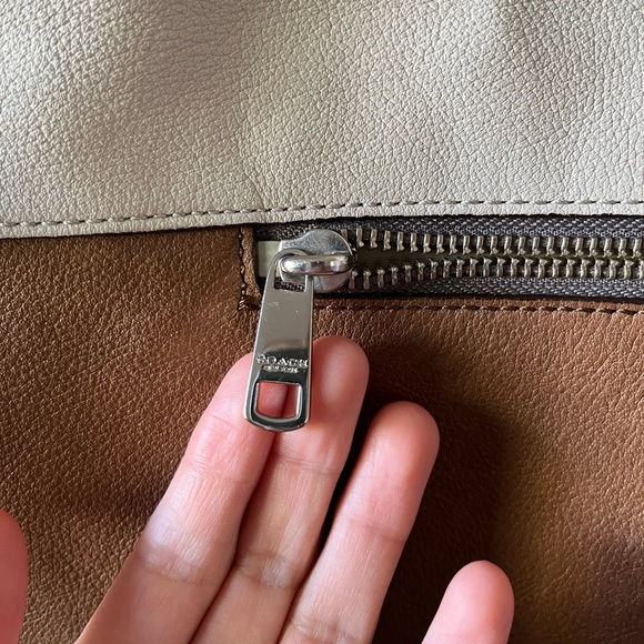 COACH bag - Picture 1 of 6